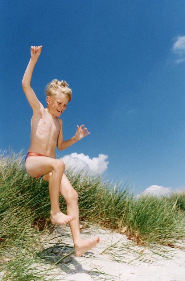 Maillots de bain pour enfants : Des designs adorables pour des journées ensoleillées